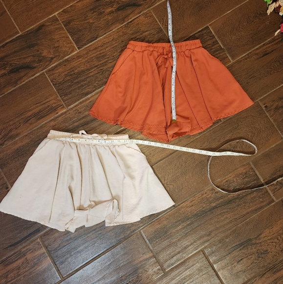 Lot of 2 Large Ruffle Shorts - Picture 3 of 8